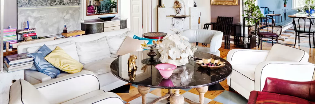 Aasian sohvalla suku puoli